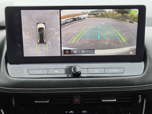 Used 2024 Nissan Rogue SL w/ SL Premium Package image 18