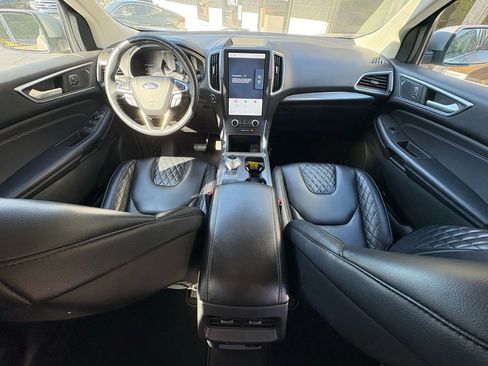Used 2023 Ford Edge Titanium image 23