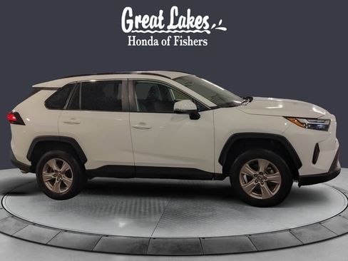Used 2025 Toyota RAV4 XLE AWD/4WD image 6