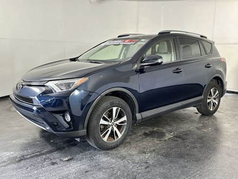 Used 2018 Toyota RAV4 XLE image 6