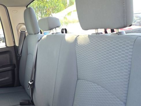 Used 2017 RAM 1500 Express RWD image 11