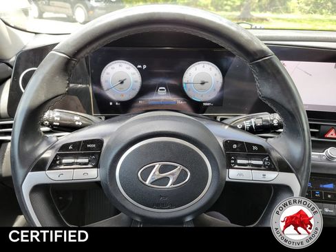 Used 2022 Hyundai Elantra Limited w/ Preferred Accessory Package FWD image 31