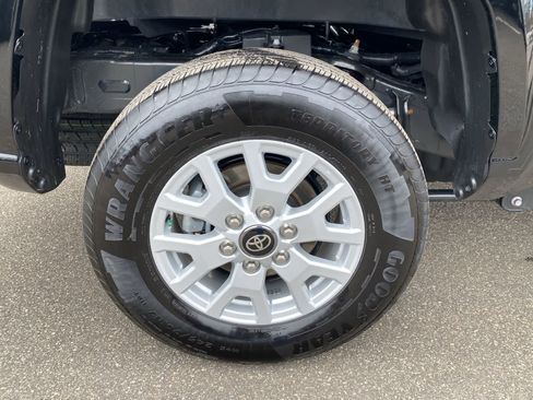 Certified 2025 Toyota Tacoma SR5 image 16