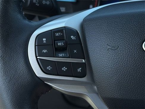 Used 2022 Ford Explorer Limited w/ Limited Technology Package image 29