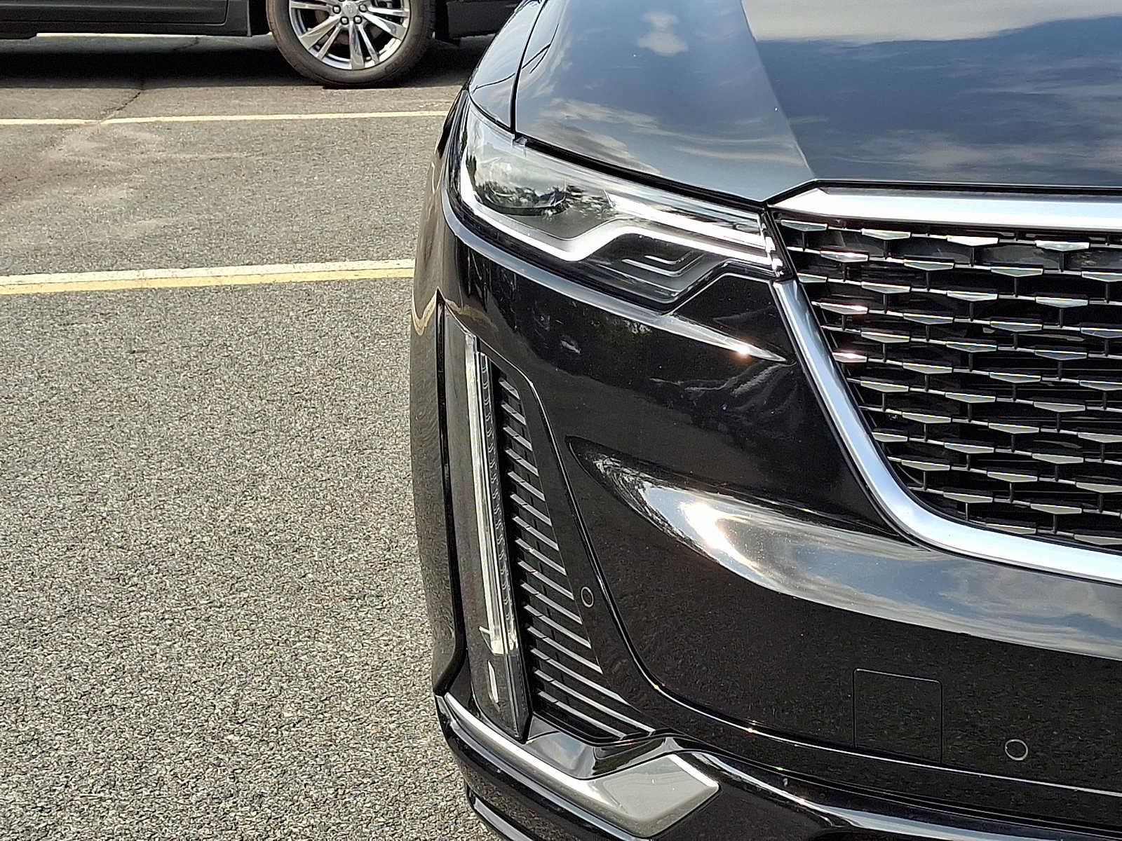 Certified 2024 Cadillac XT6 Luxury AWD/4WD image 4