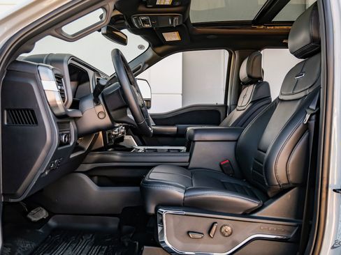 Used 2026 Ford F450 Platinum w/ FX4 Off-Road Package image 44