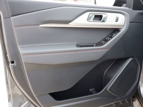 New 2026 Ford Explorer Active image 23