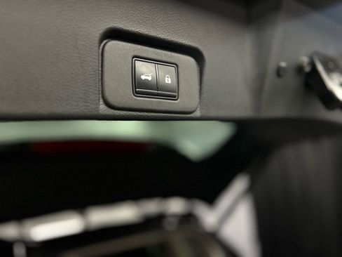 Used 2021 Nissan Rogue Platinum image 41