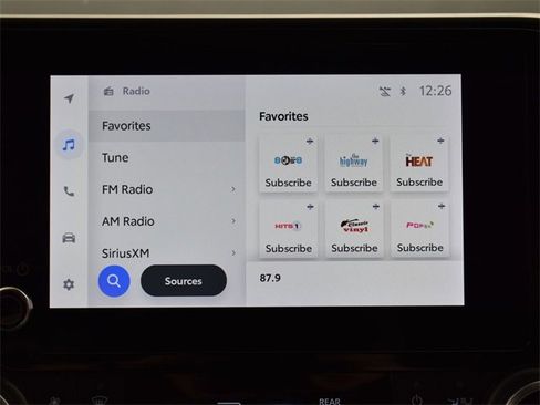 Used 2023 Toyota Highlander L image 18