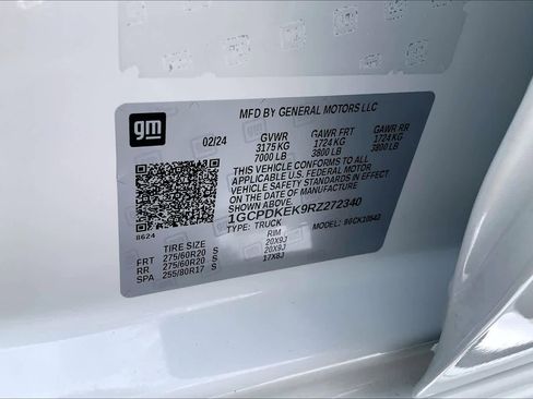 Used 2024 Chevrolet Silverado 1500 LT AWD/4WD image 37