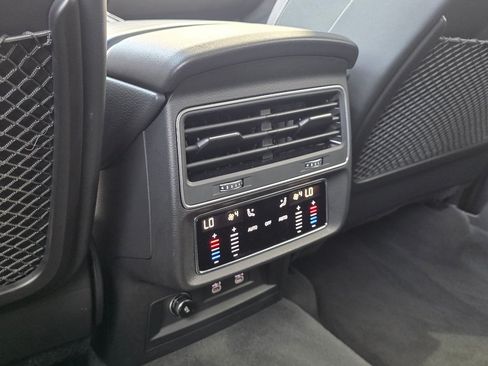 Used 2021 Audi SQ7 Premium Plus w/ Driver Assistance Package AWD/4WD image 18
