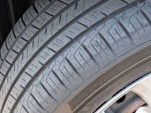 Used 2020 Toyota Corolla LE image 11