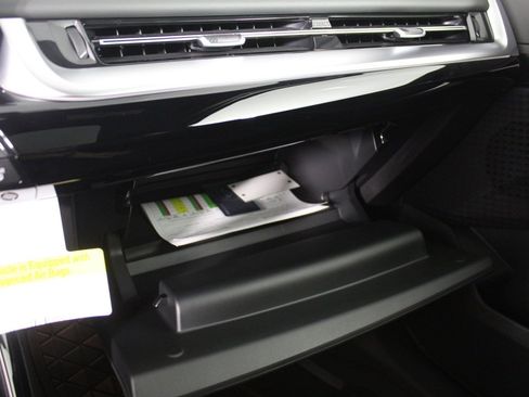 Used 2025 BMW X1 xDrive28i w/ M Sport Package image 32