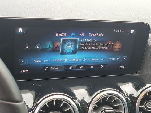 Used 2022 Mercedes-Benz GLA 250 w/ Premium Package Lite image 30