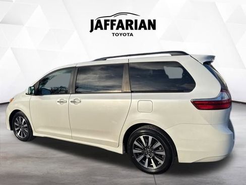 Used 2018 Toyota Sienna XLE Premium image 6