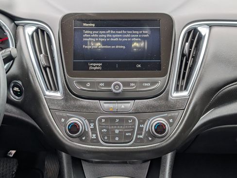 Used 2024 Chevrolet Malibu LT FWD image 16