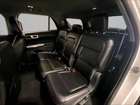 Used 2023 Ford Explorer XLT w/ Equipment Group 202A AWD/4WD image 28