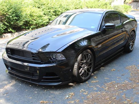 Used 2014 Ford Mustang GT w/ Equipment Group 301A RWD image 31