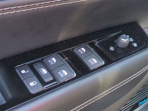 Used 2022 Jeep Grand Wagoneer Series I w/ Rear Seat Video Group 1 image 11