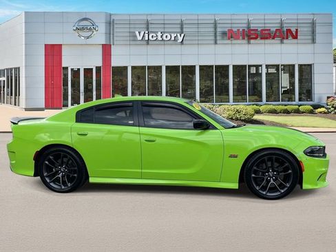 Used 2023 Dodge Charger Scat Pack w/ Plus Group RWD image 2