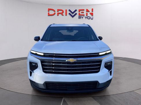 New 2026 Chevrolet Traverse LT w/ Sun and Wheel Package image 9