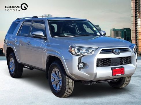 Used 2023 Toyota 4Runner SR5 Premium w/ Moonroof Package AWD/4WD image 7