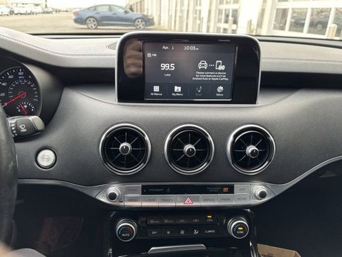 Used 2018 Kia Stinger image 14