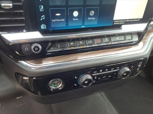 Used 2024 Chevrolet Silverado 1500 LT image 29