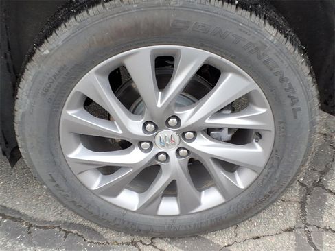 Used 2025 Buick Enclave Preferred image 7