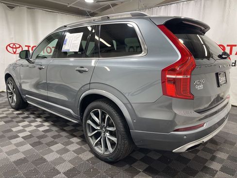 Used 2016 Volvo XC90 T6 Momentum image 3