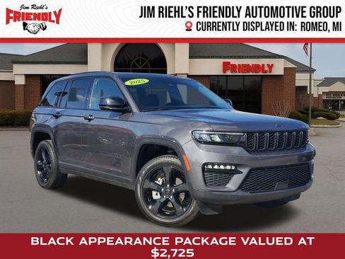 Used 2025 Jeep Grand Cherokee Limited w/ Black Appearance Package AWD/4WD image 1