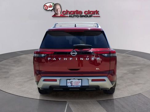 Used 2022 Nissan Pathfinder SL w/ SL Premium Package FWD image 4