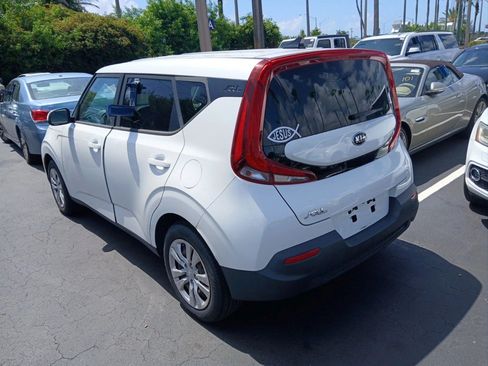 Used 2021 Kia Soul LX FWD image 6