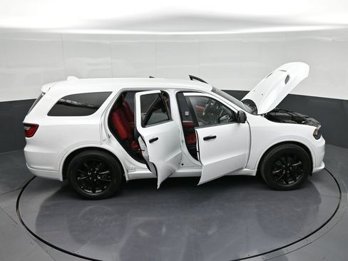 Used 2018 Dodge Durango R/T w/ Blacktop Package RWD image 32