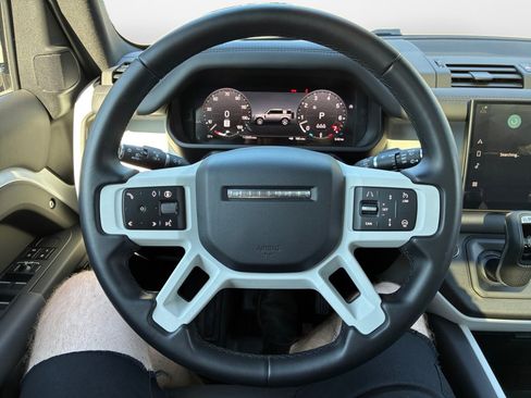 Certified 2025 Land Rover Defender 110 X-Dynamic SE AWD/4WD image 10