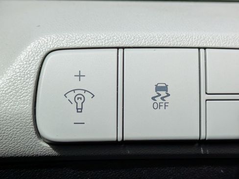 Certified 2025 Hyundai Elantra Limited image 28