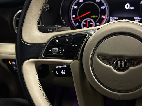 Used 2019 Bentley Bentayga V8 Sport Utility 4D image 37