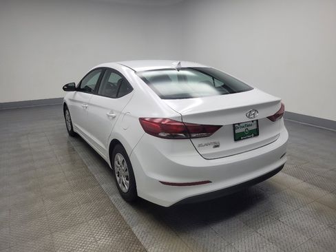 Used 2017 Hyundai Elantra SE image 5