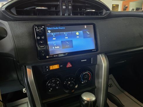 Used 2017 Toyota 86 RWD image 14