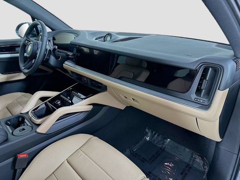 New 2026 Porsche Cayenne AWD/4WD image 31