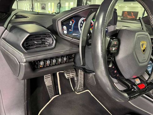 Used 2022 Lamborghini Huracan EVO image 33