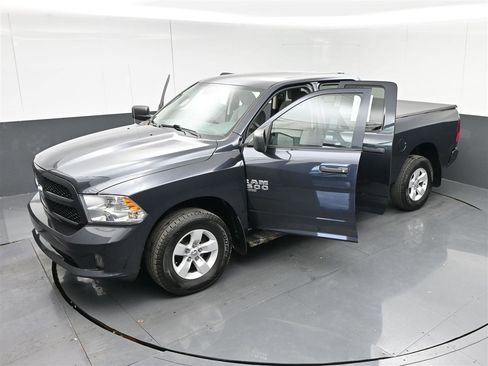 Used 2019 RAM 1500 Express image 39