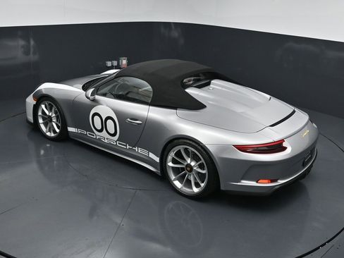 Used 2019 Porsche 911 Speedster RWD image 14