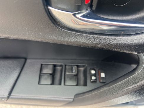 Used 2015 Toyota Corolla S FWD image 21