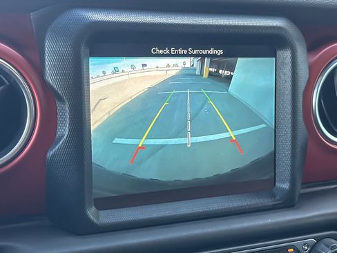 Used 2018 Jeep Wrangler Rubicon image 19