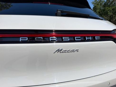 Used 2023 Porsche Macan Turbo AWD/4WD image 11