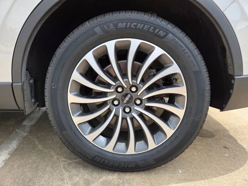 Used 2023 Lincoln Aviator 2WD w/ Premium Package image 37