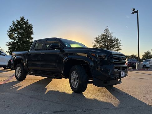 New 2025 Toyota Tacoma SR5 image 4