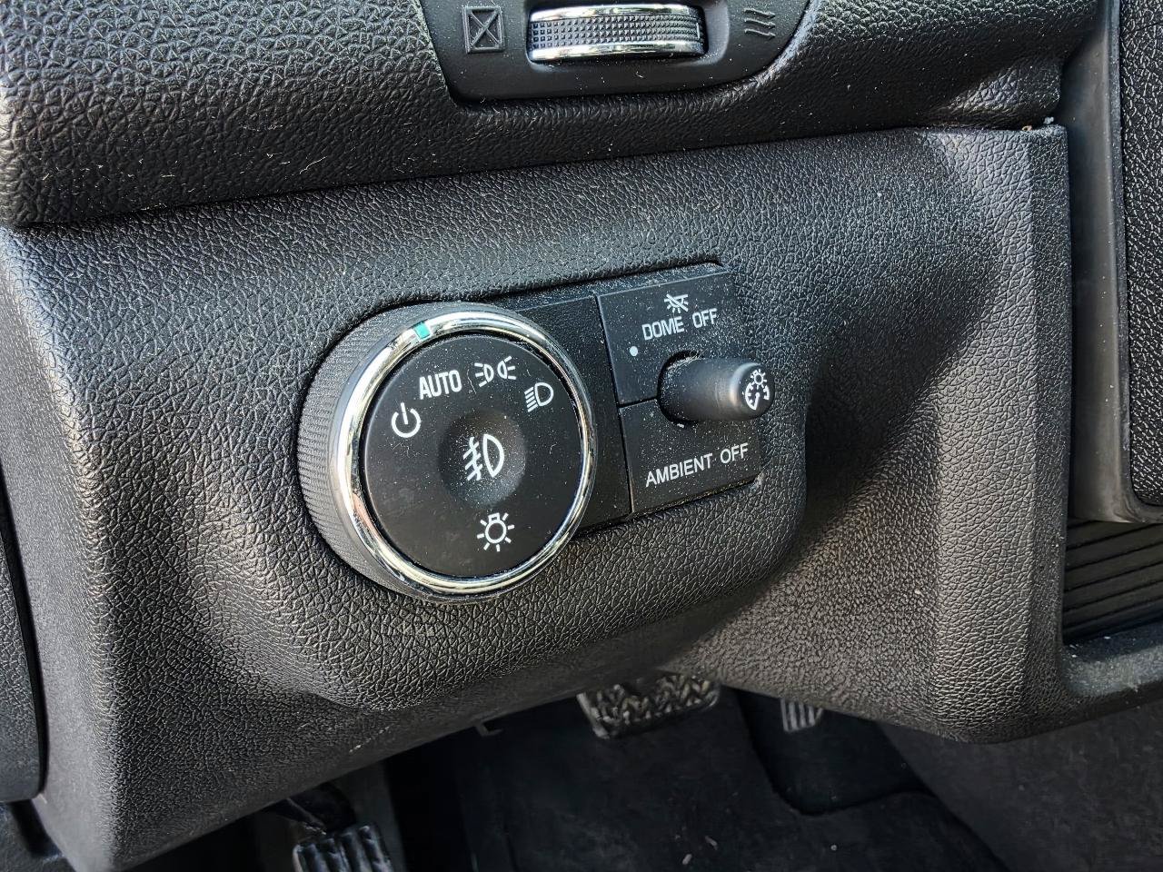 Used 2017 Chevrolet Traverse LT FWD image 28