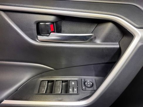 Certified 2025 Toyota RAV4 SE AWD/4WD image 27